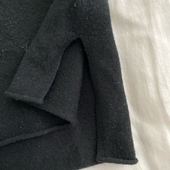 organic by john patrick black sweater - Picture 7 of 7